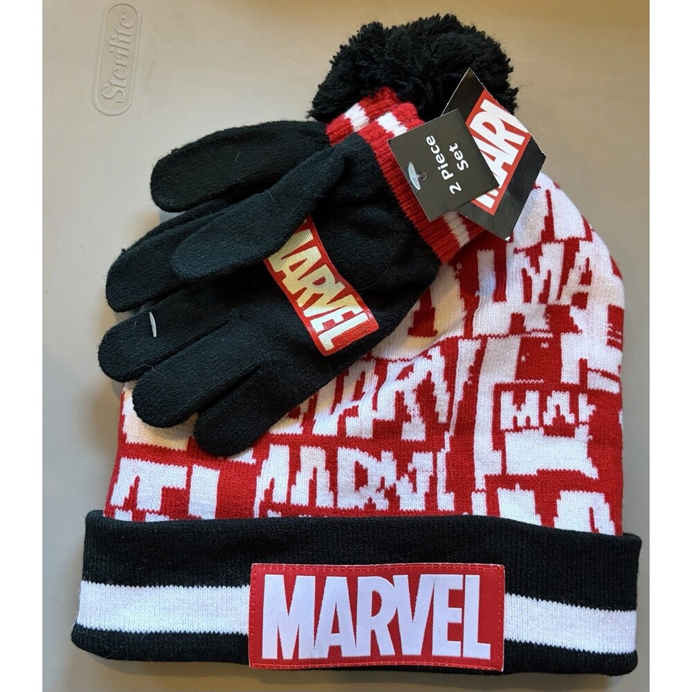 Boys Marvel Hat and Glove Set NWT B5